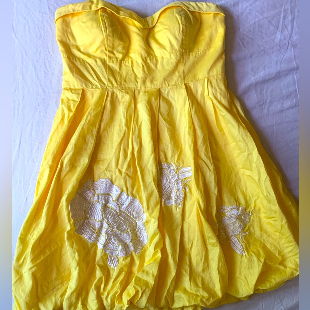 Forever21 Yellow Strapless Dress 💛🌼